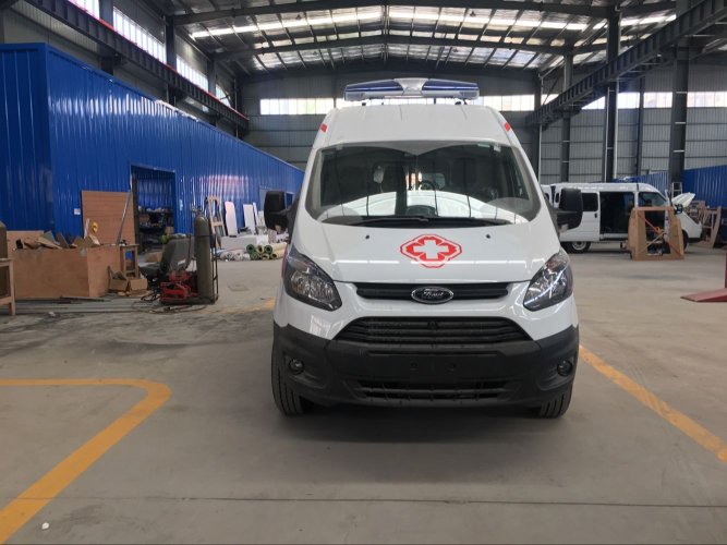 河南信陽普仁中西醫結合醫院訂購的江鈴新全順醫療救護車已發車